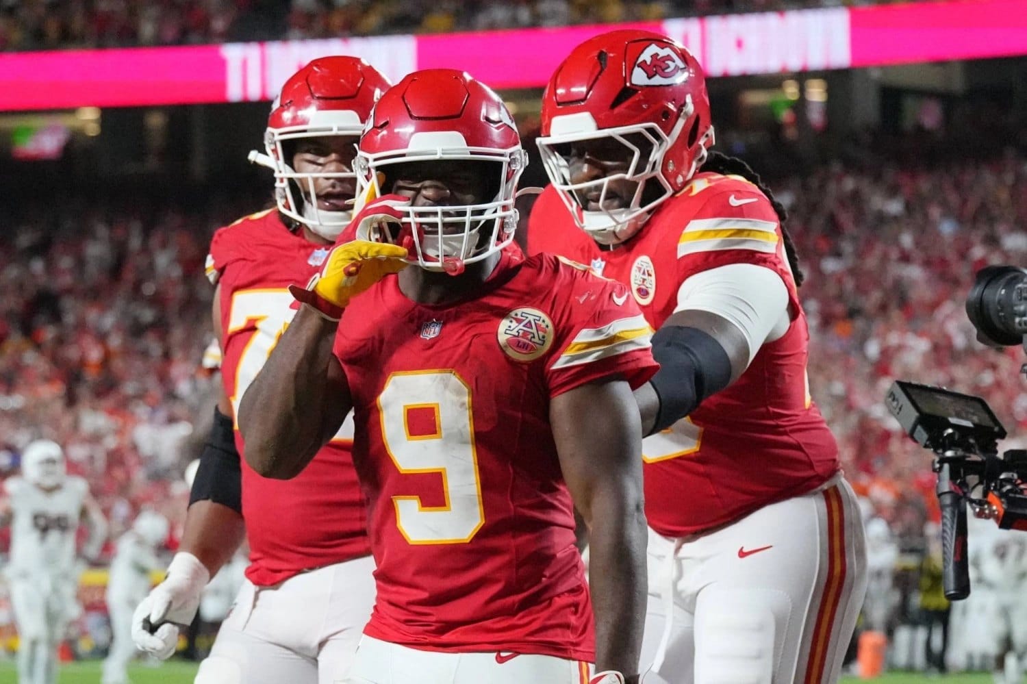Kenneth Walker III handed the Chiefs a new identity on the night Mahomes came back
