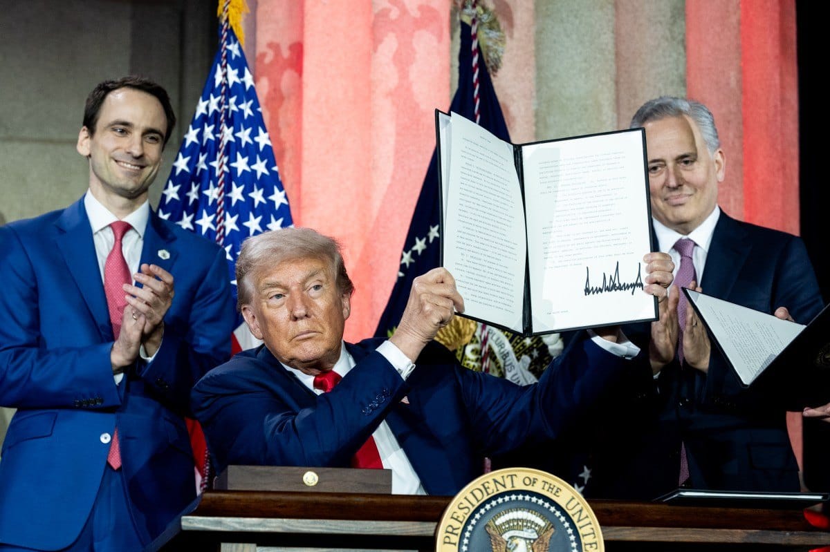 Trump signs order to funnel all federal services through a single AI portal, America.gov, on the last day of the fiscal year