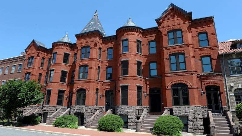 Is it expensive to live in DC?