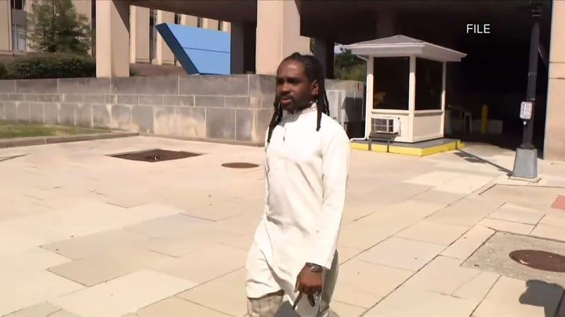 Trayon White's jury begins deliberating today after judge declines to toss the charge