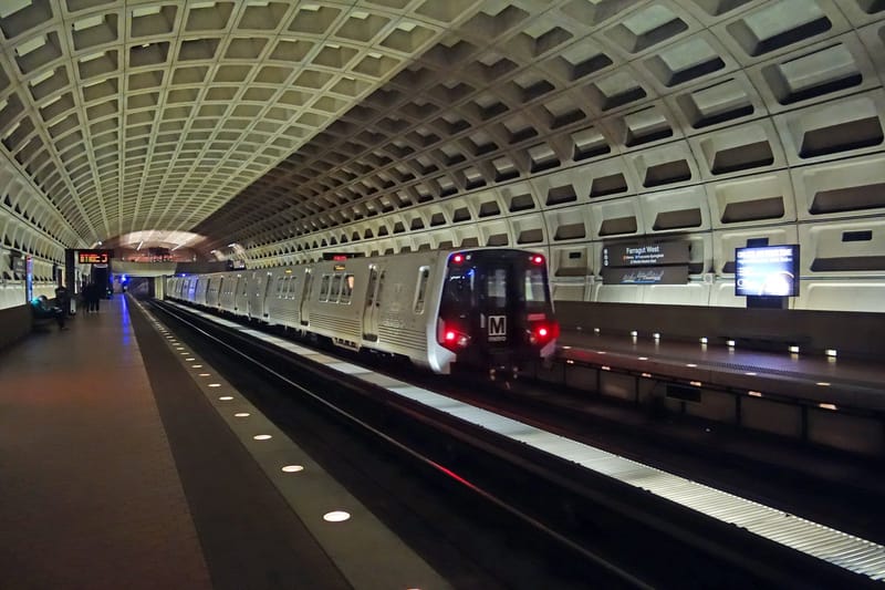 Does DC have a Metro?