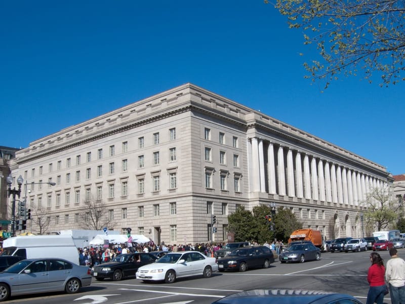 How much is $100,000 income taxed in Washington, DC?
