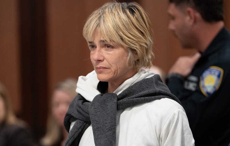 Selma Blair faces assault charges after Delta flight incident, pleads not guilty
