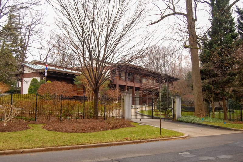 What's the safest neighborhood in DC?